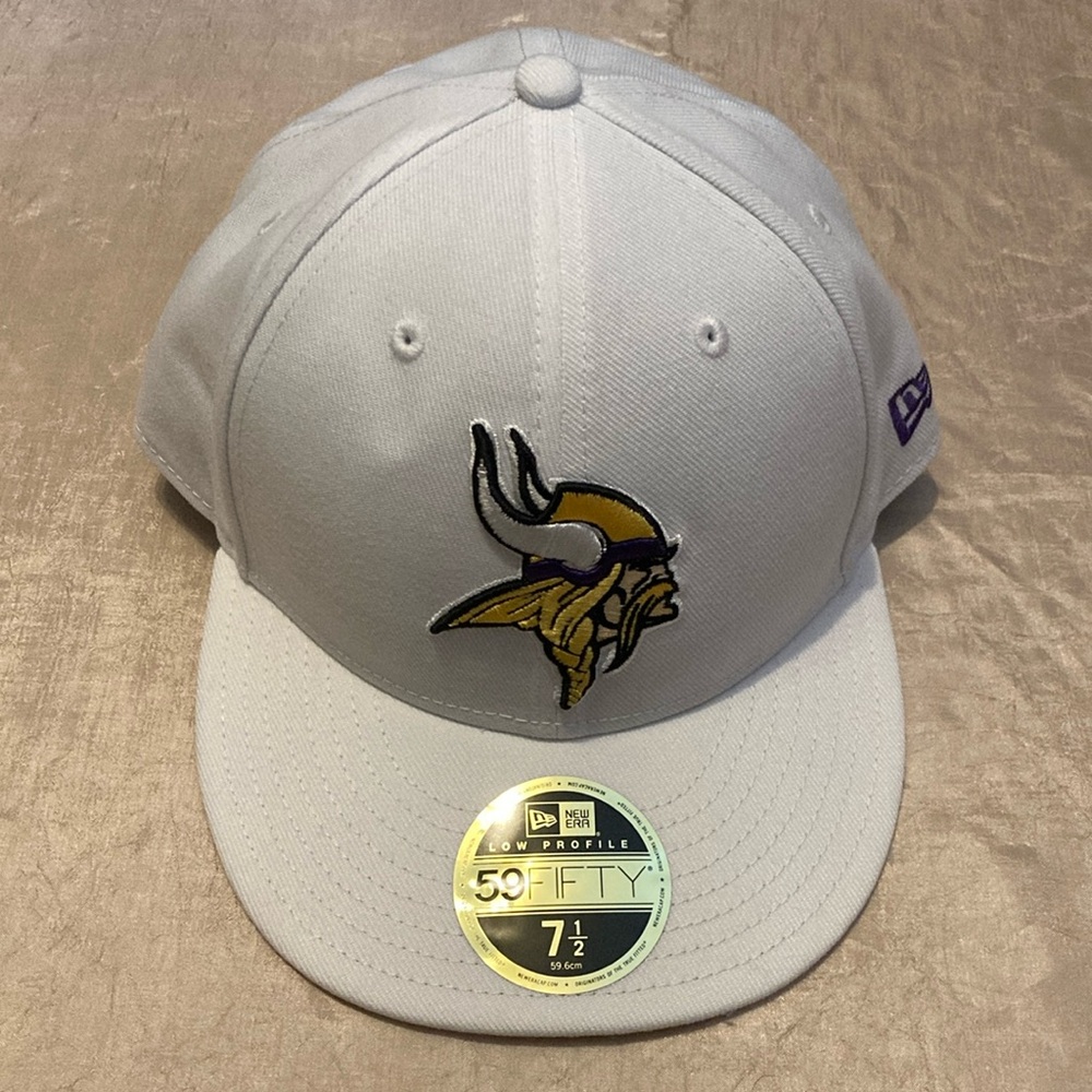 New Era Minnesota Vikings Fitted Hat Cap 7 1/2